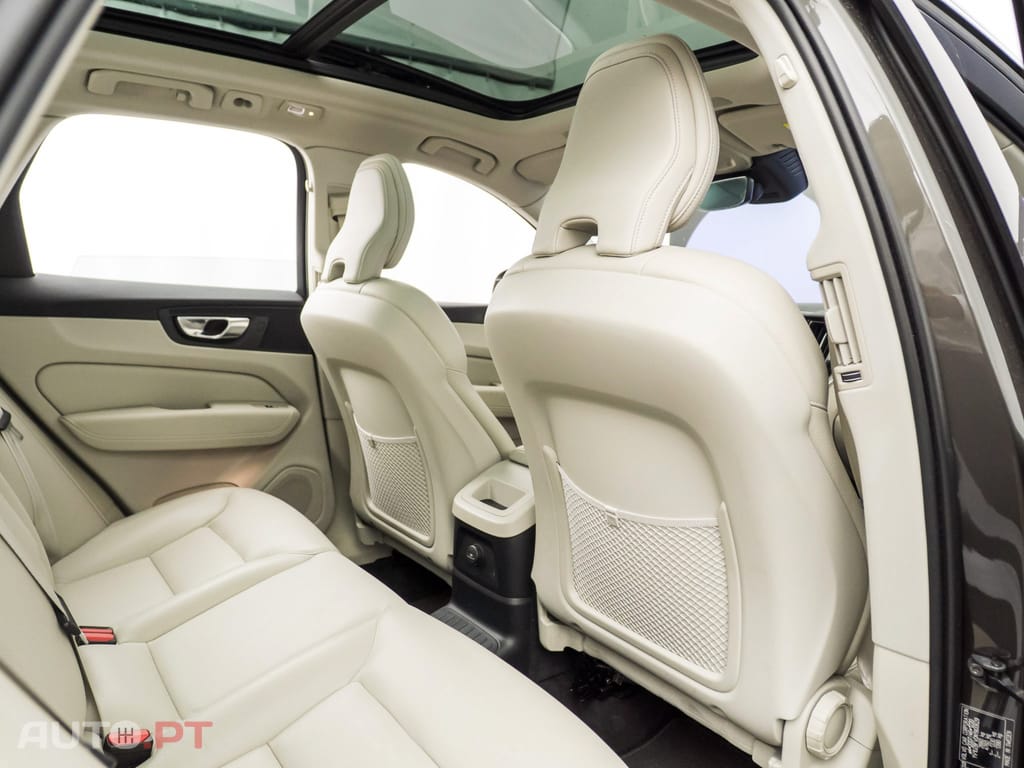 Volvo XC60 2.0 T6 PHEV Inscription AWD