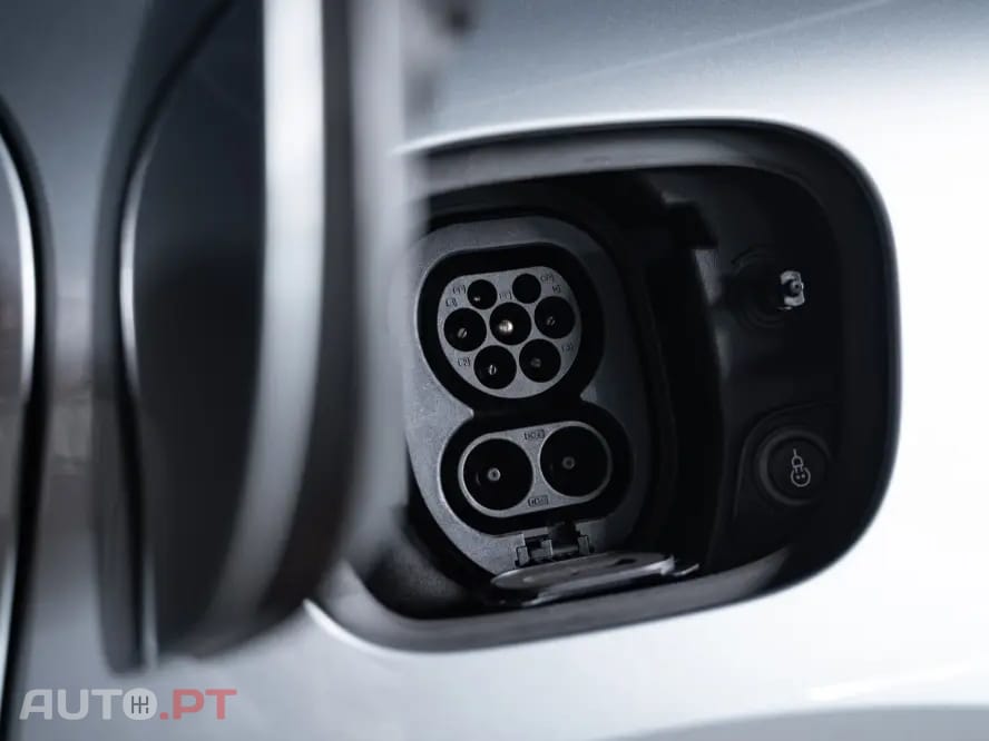Porsche Macan Electric