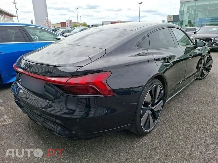 Audi E-Tron GT quattro