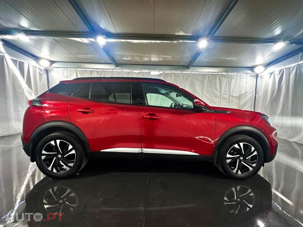 Peugeot E-2008 50 kWh Allure Pack