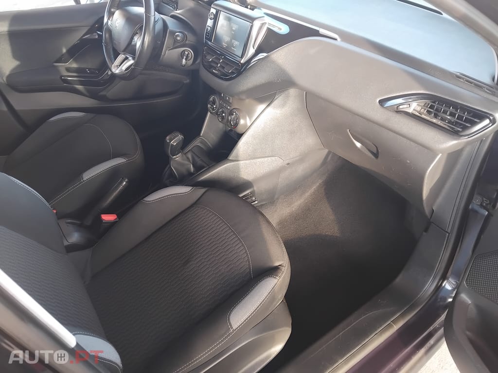Peugeot 208 1.2 PureTech
