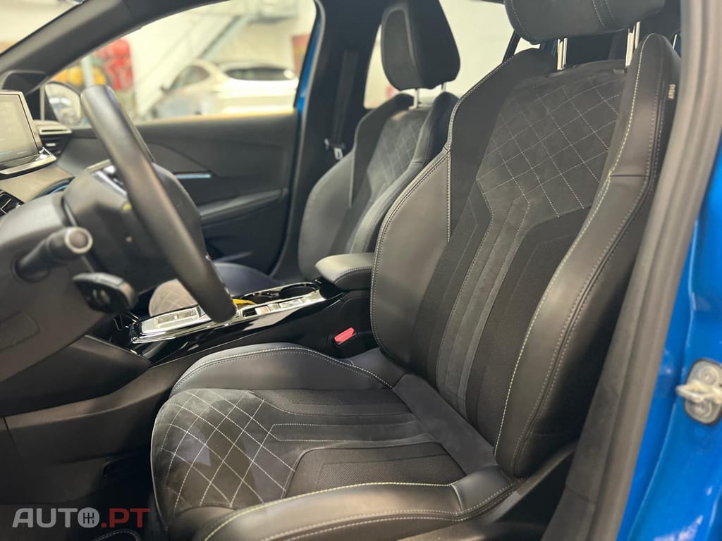 Peugeot E-208 50 kWh GT