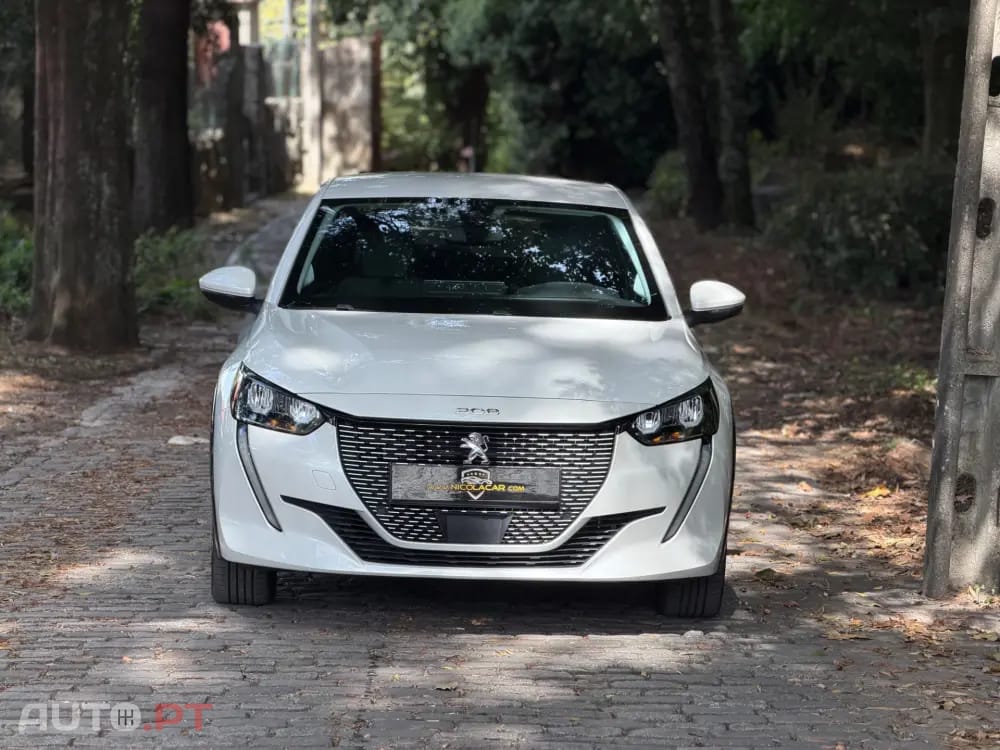 Peugeot E-208 50 kWh Allure Pack
