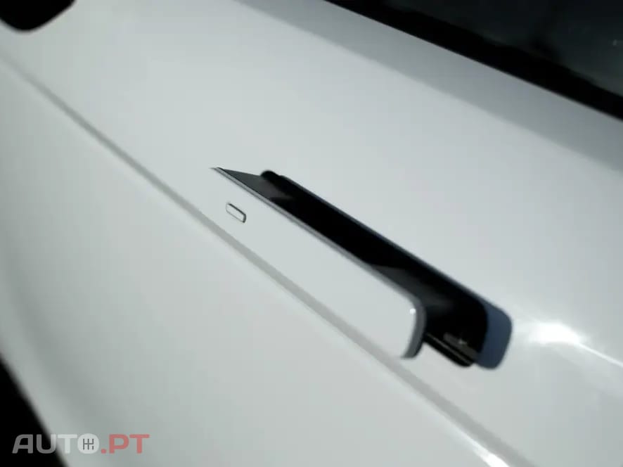 Land Rover Evoque 2.0 D150 AWD R-Dynamic Auto