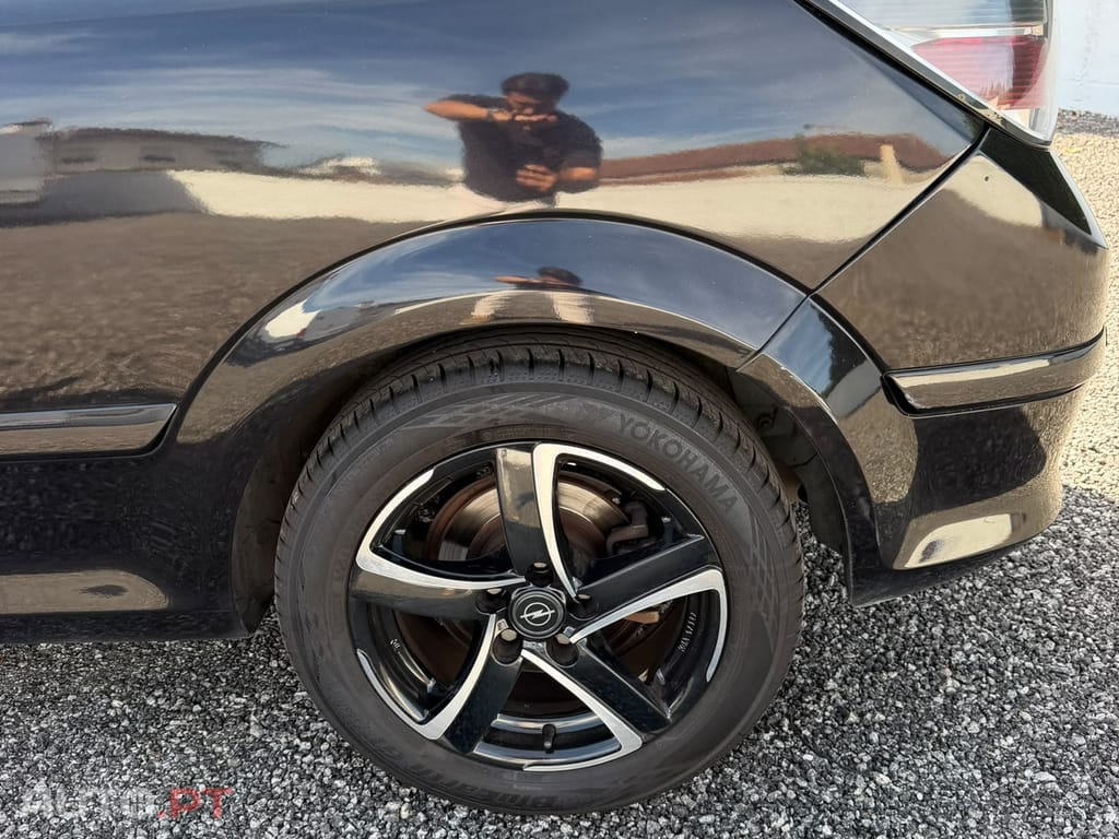 Opel Astra GTC 1.3 CDTi