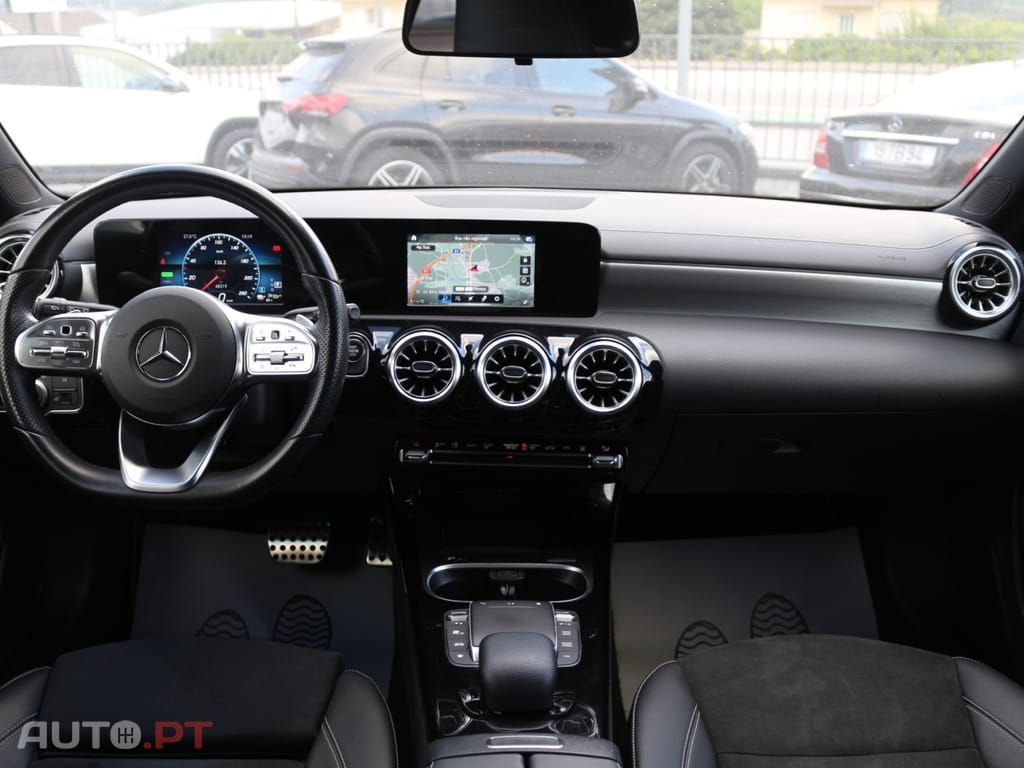 Mercedes-Benz A 250 e AMG Line