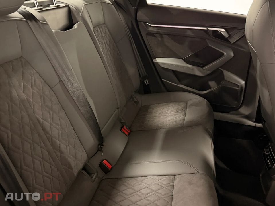 Audi A3 30 TDI S line