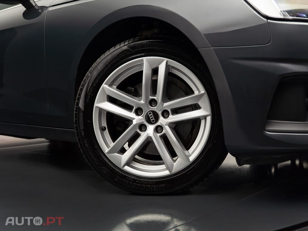 Audi A4 Avant 30 TDI S tronic