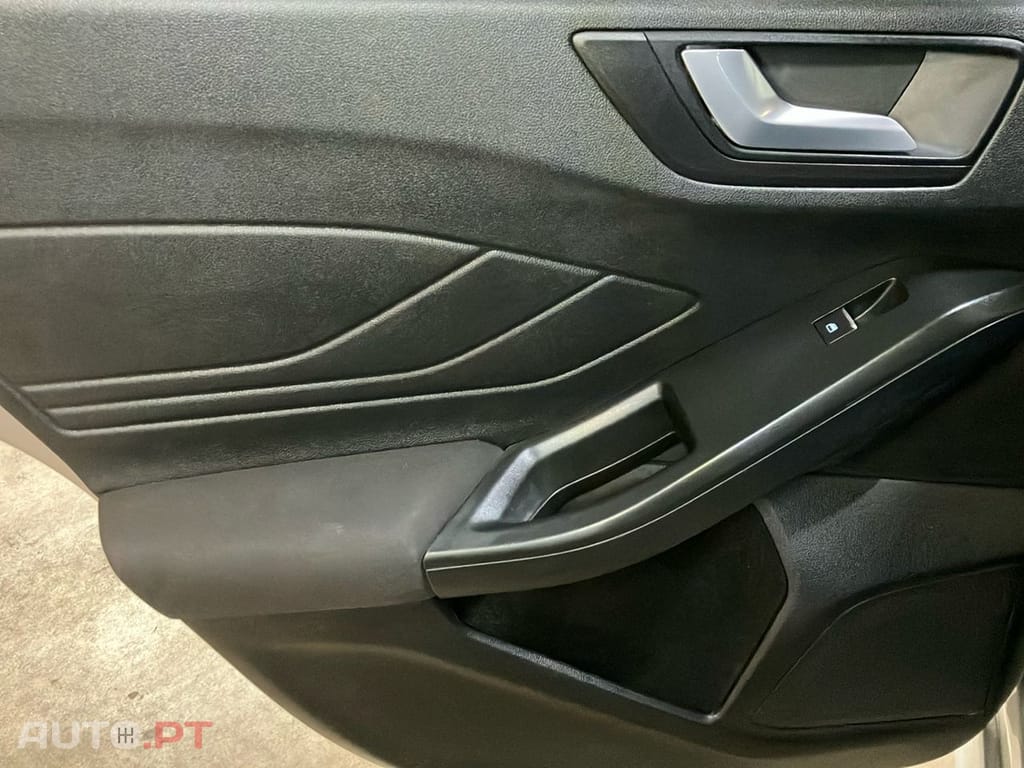 Ford Focus 1.0 EcoBoost MHEV ST-Line