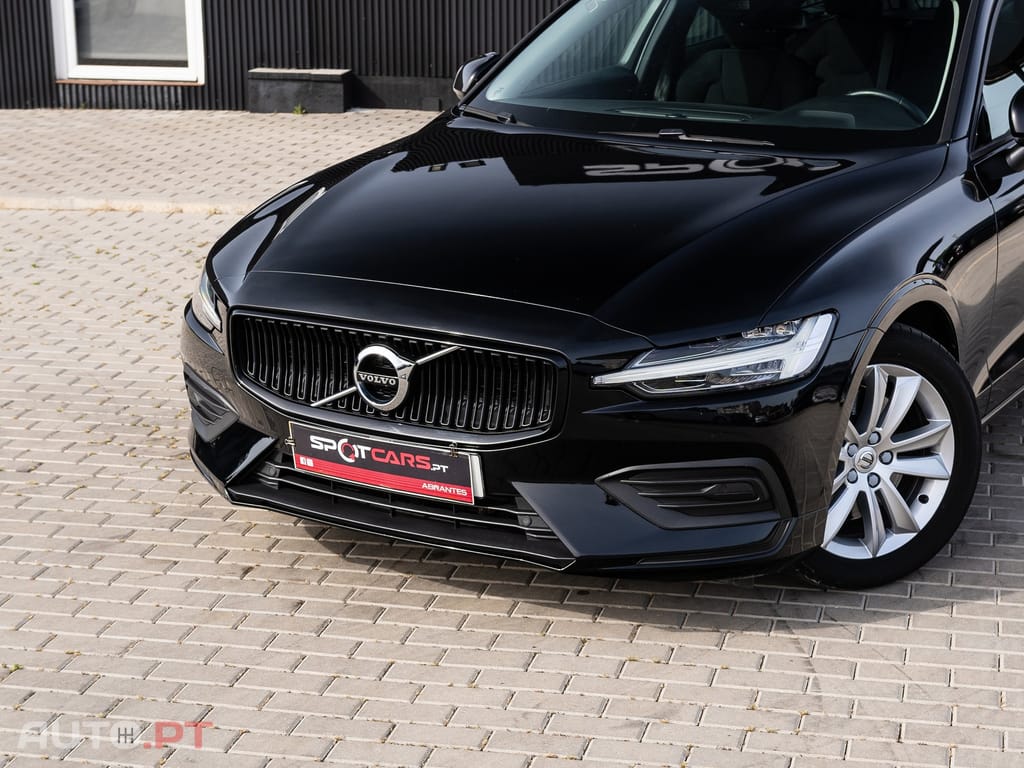Volvo V60 2.0 B4 Essential Auto