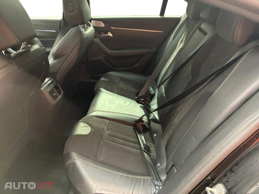 Peugeot 508 Hybrid4 Sport Engineered e-EAT8