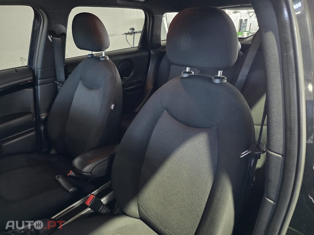 MINI Countryman One D