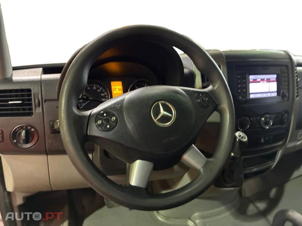Mercedes-Benz Sprinter 211 CDi 37S 3.0T Tronic Plus