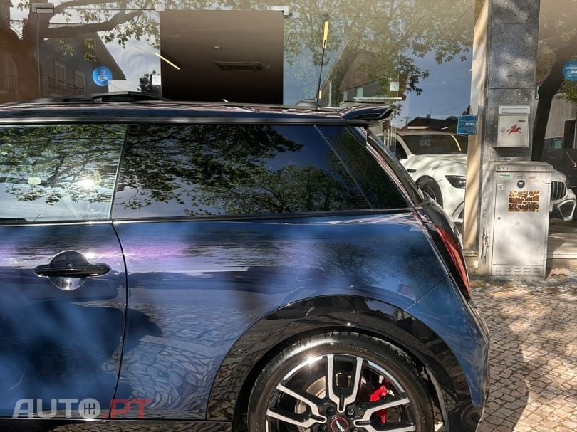 MINI Cooper John Cooper Works Auto Desportiva