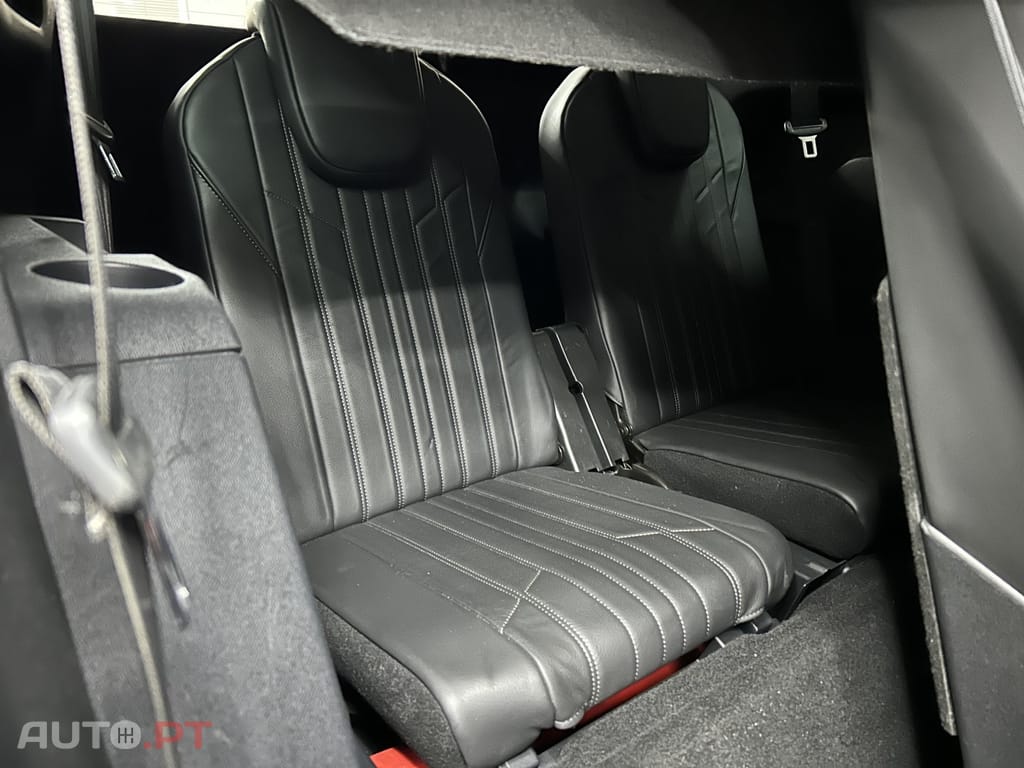 Peugeot 5008 1.6 HDi Allure J18