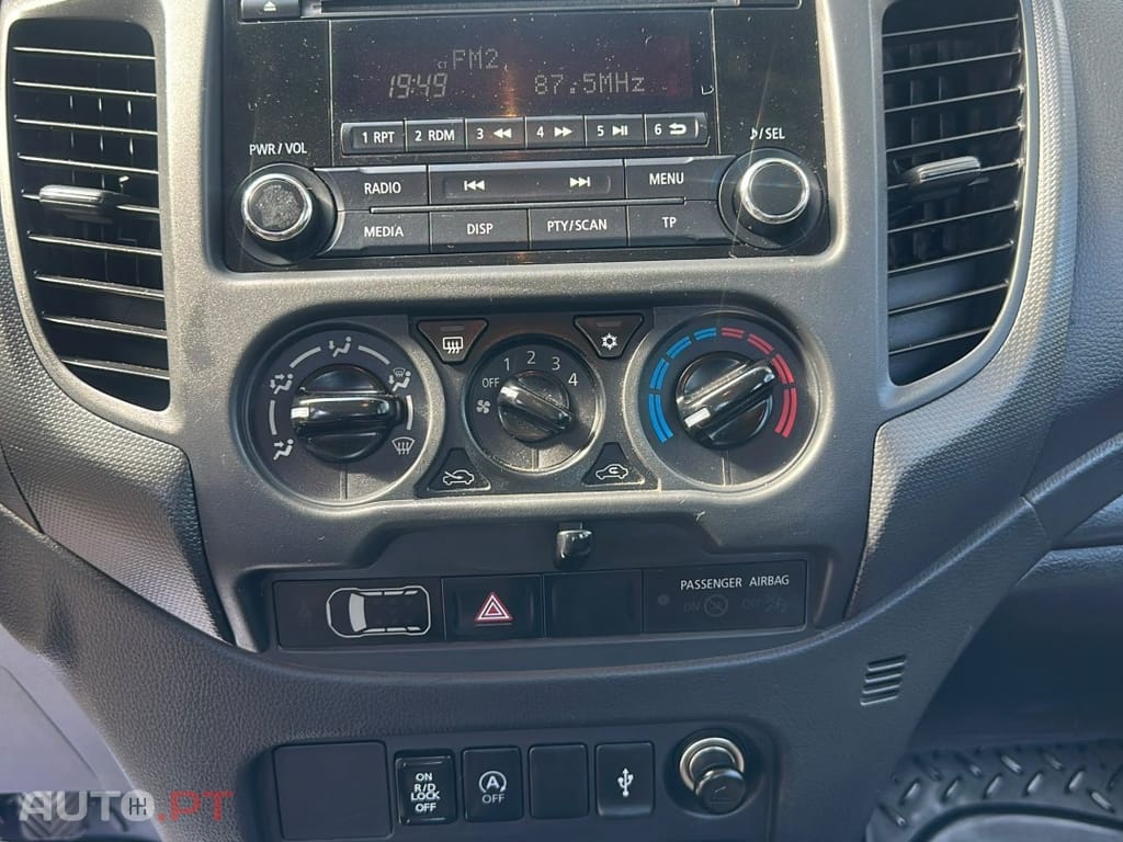 Mitsubishi L200 2.3 DI-D CD Invite 4WD