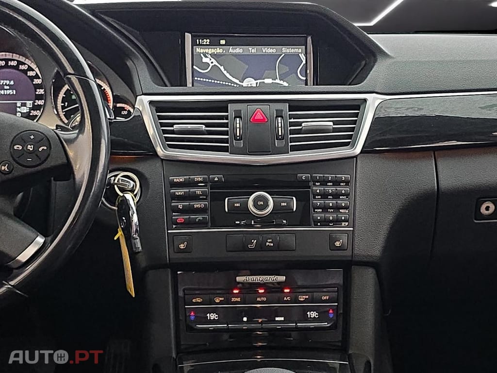 Mercedes-Benz E 350 CDI Avantgarde BlueEfficiency