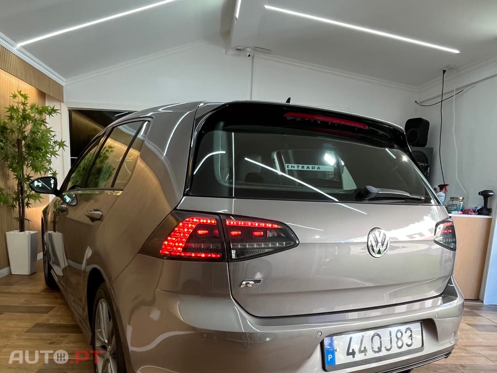 Volkswagen Golf 1.6 TDi R-Line