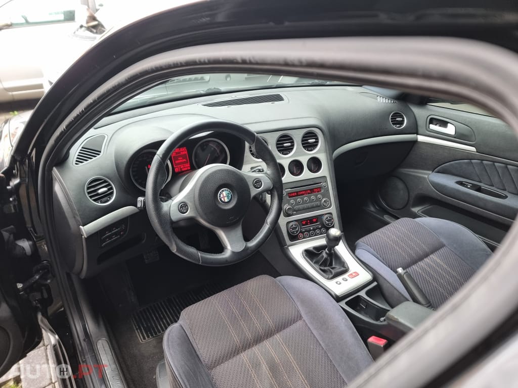 Alfa Romeo 159 Sportwagon 1.9 JTDm 16V Sportiva+