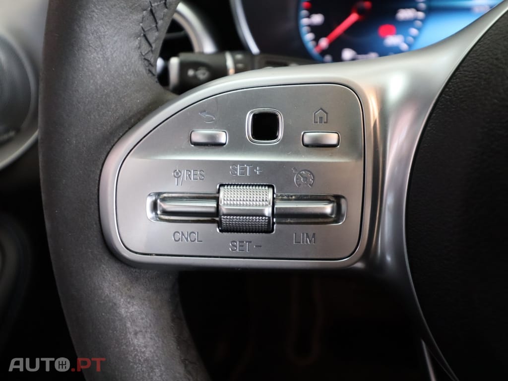 Mercedes-Benz C 300 e T 9G-TRONIC AMG Line