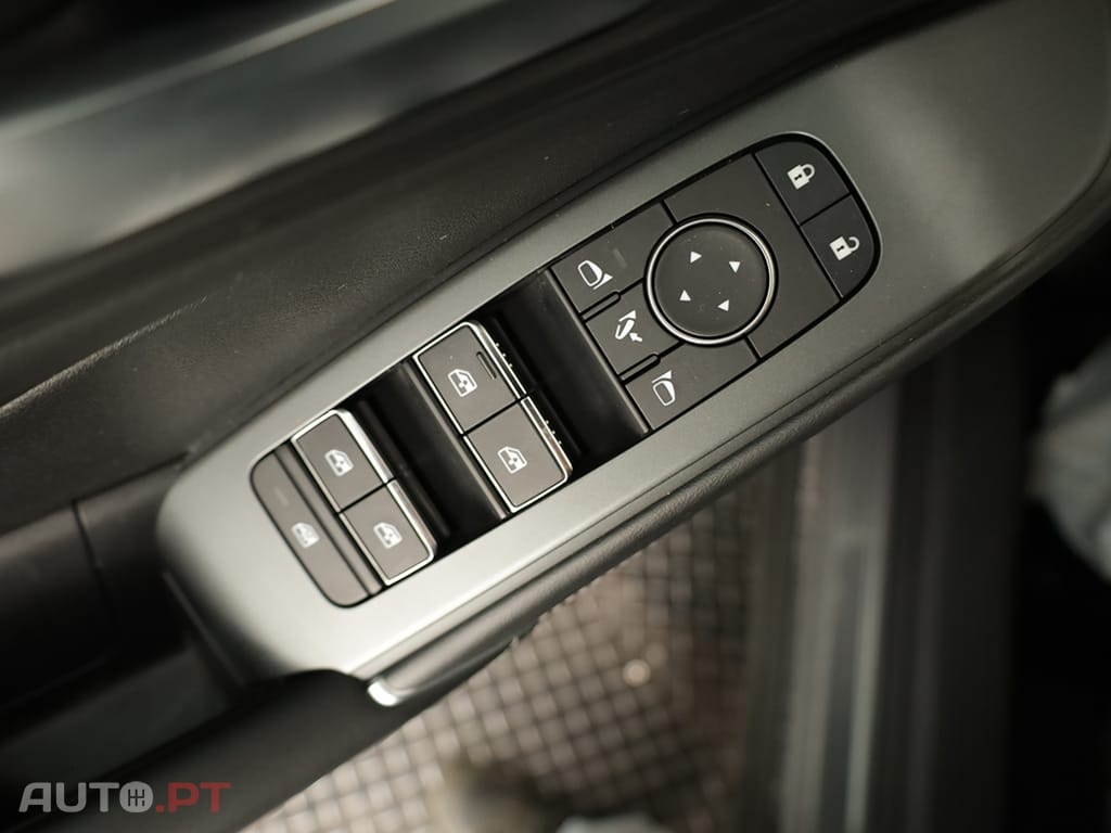 Nissan Qashqai Qashqai 1.3 DIG-T N-Connecta LED Xtronic
