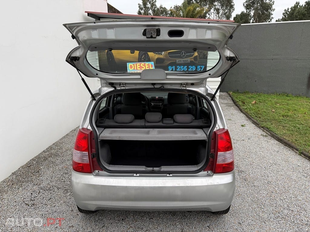 Kia Picanto 1.1 CRDi VGT EX