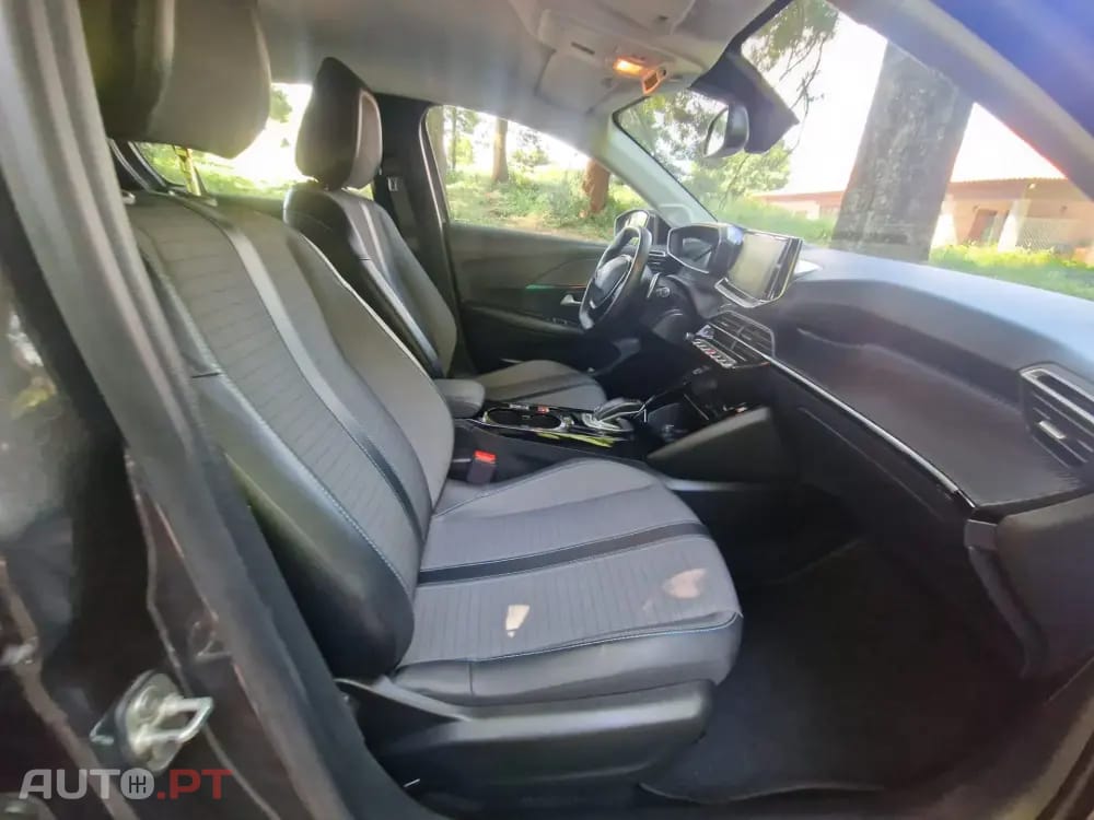 Peugeot 208 1.2 PureTech Allure Pack EAT8