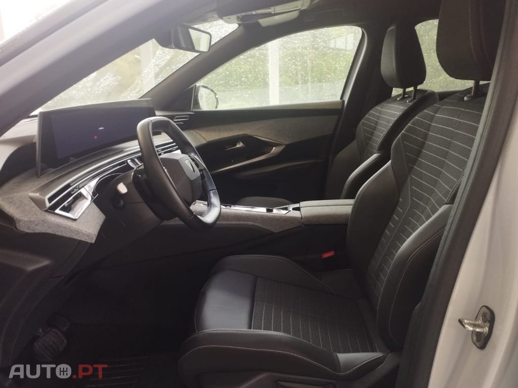 Peugeot E-5008 73 kWh Allure
