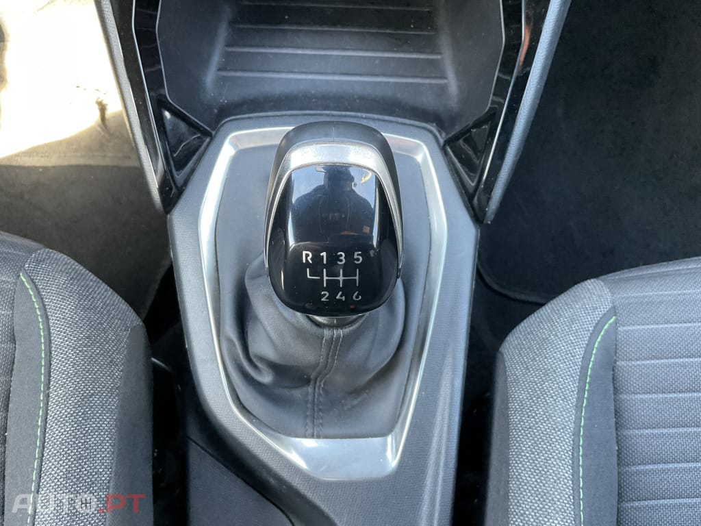 Peugeot 2008 1.2 PureTech Active Pack