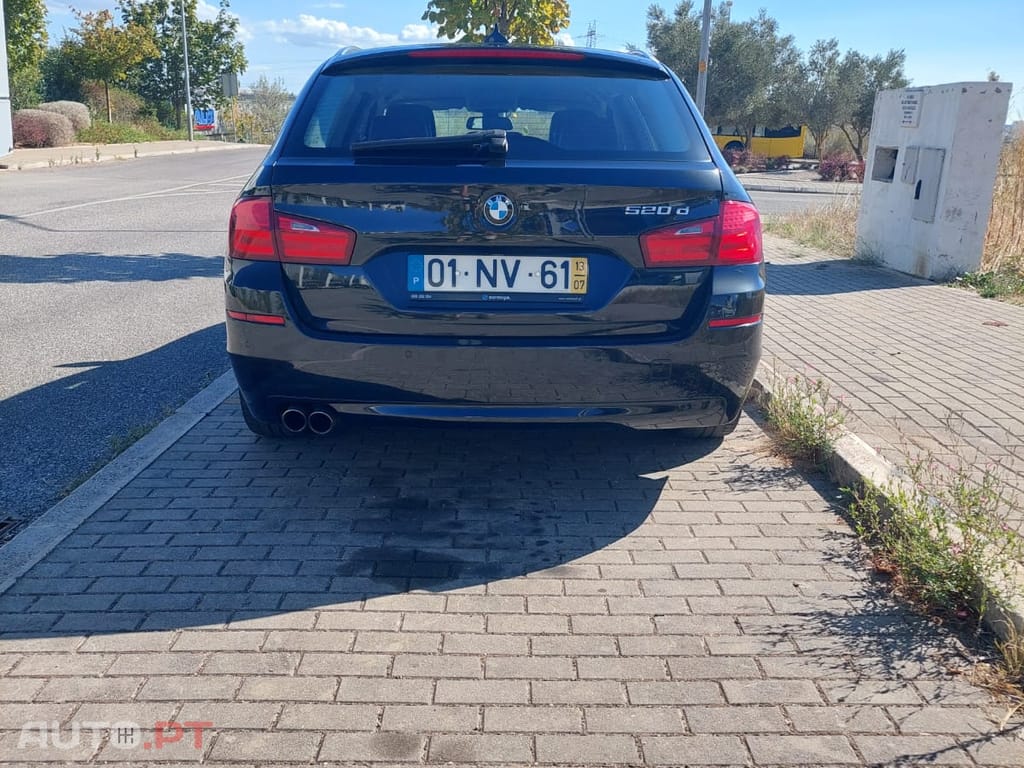 BMW 520 Luxury Line Auto