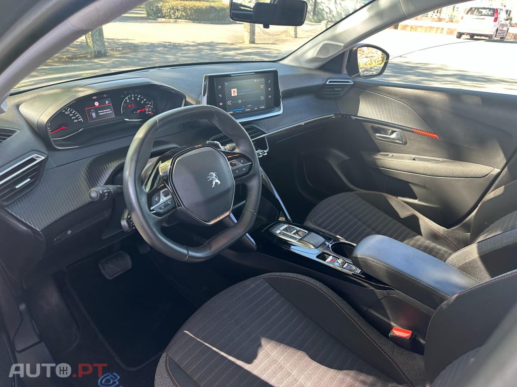Peugeot 208 1.2 PureTech Allure Pack EAT8