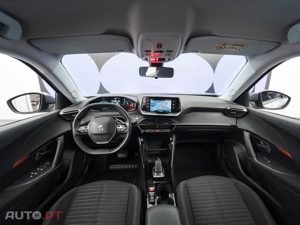 Peugeot E-2008 50 kWh Active