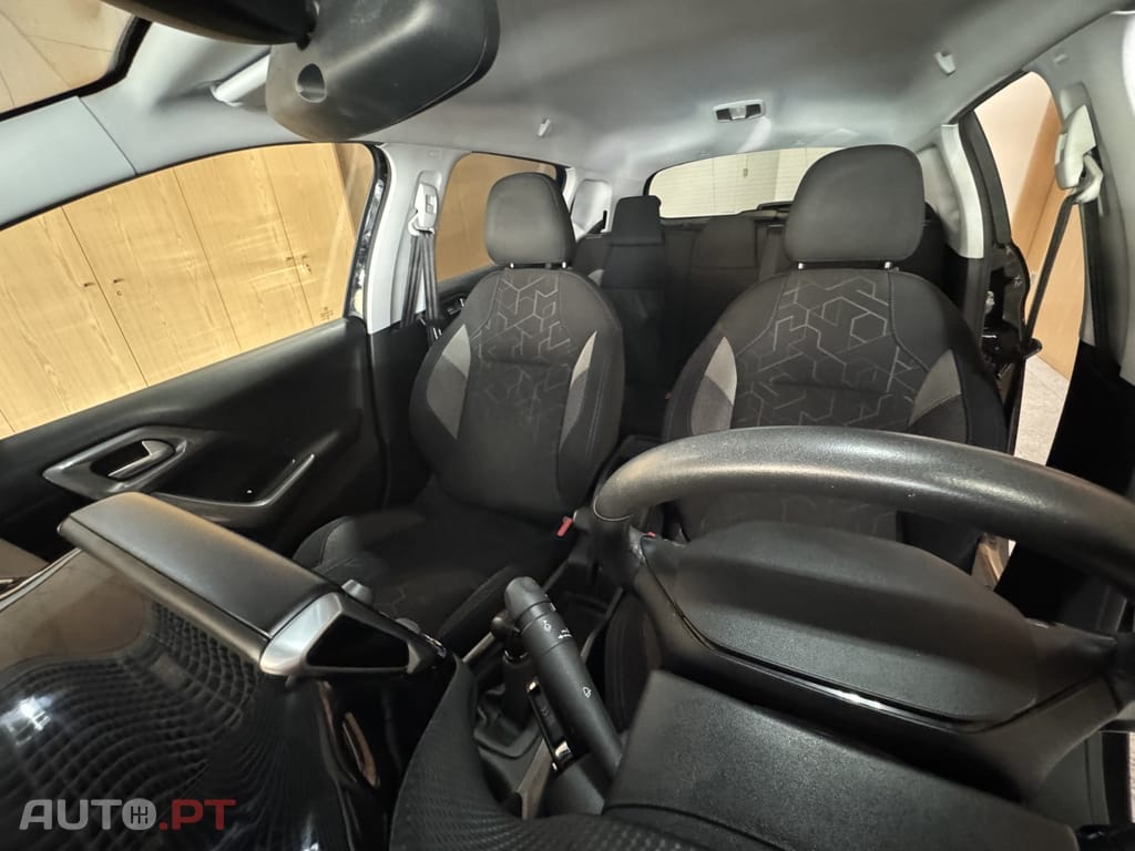 Peugeot 2008 1.2 PureTech Style