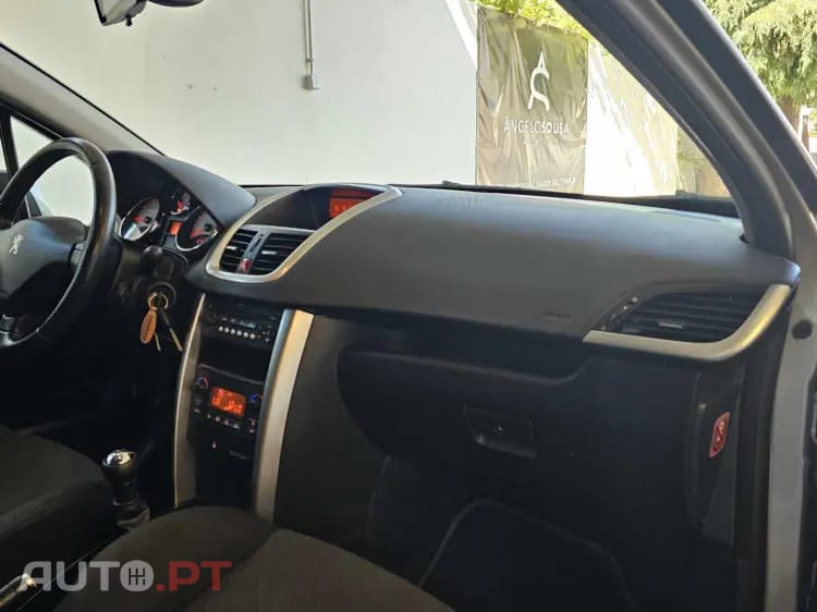 Peugeot 207 SW 1.4 VTi Sportium