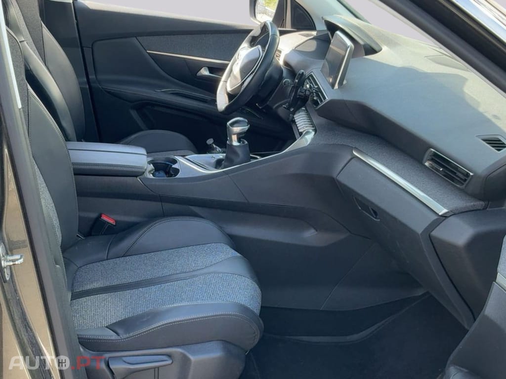 Peugeot 3008 1.2 PureTech Access