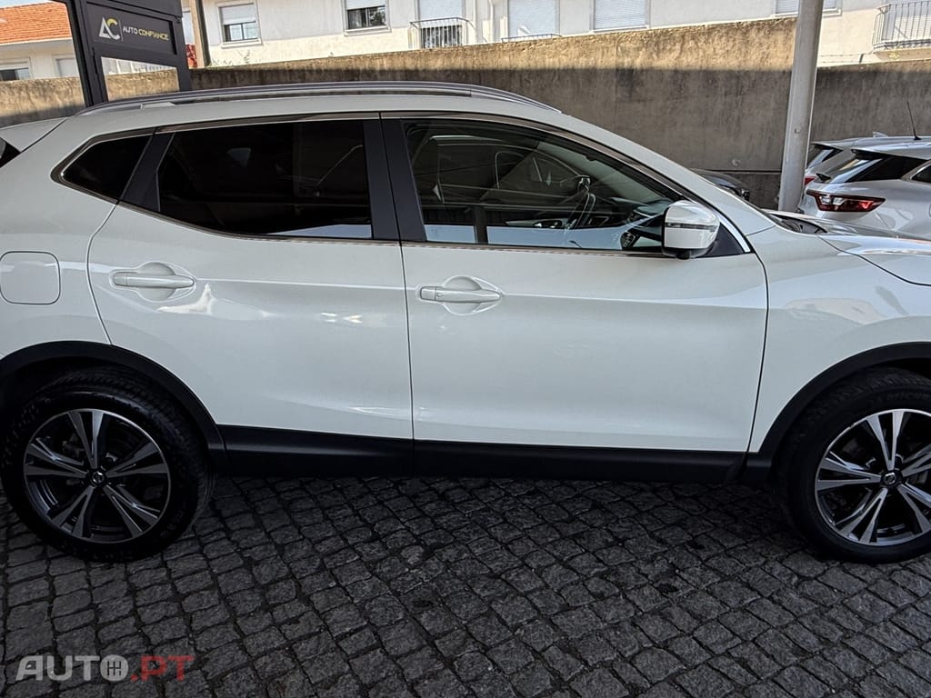 Nissan Qashqai 1.2 DIG-T N-Connecta