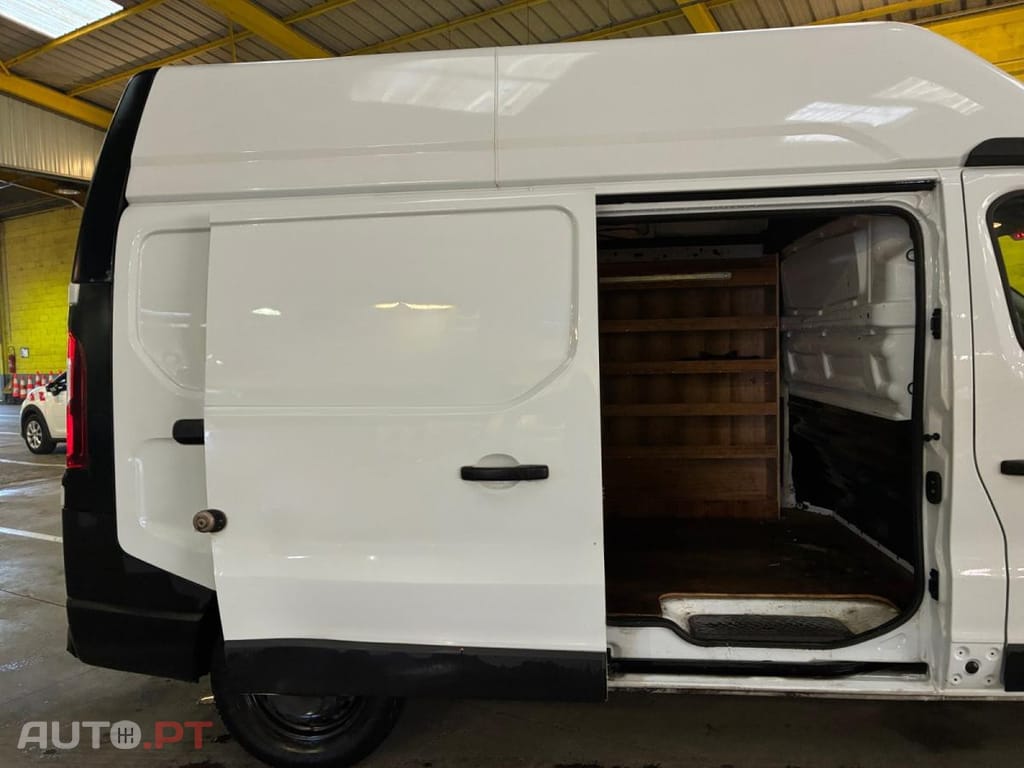 Renault Trafic 2.0 dCi L2H2 1.2T