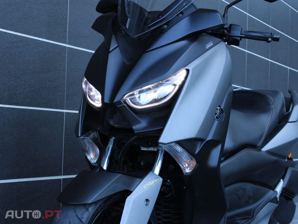 Yamaha X-Max 300