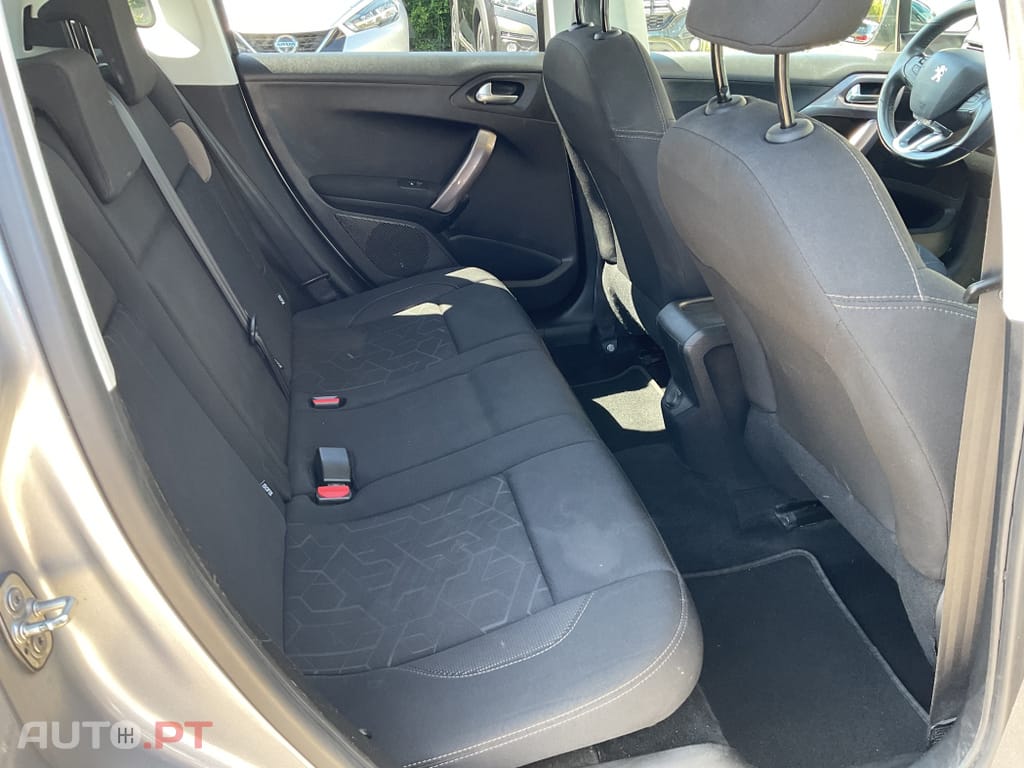 Peugeot 2008 1.2 PureTech Style