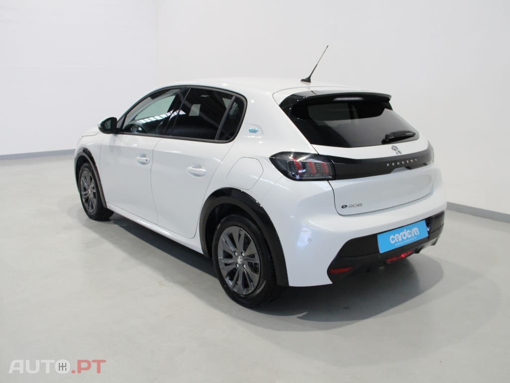 Peugeot E-208 50KWh Allure