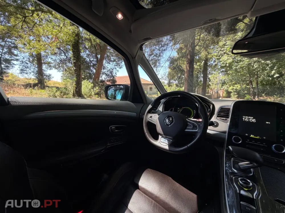 Renault Espace 1.6 dCi Initiale Paris EDC