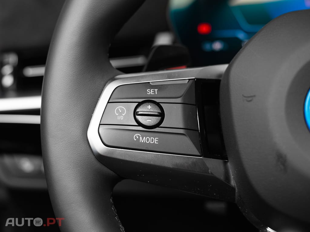 BMW iX2 xDrive30 Pack Desportivo M Pro