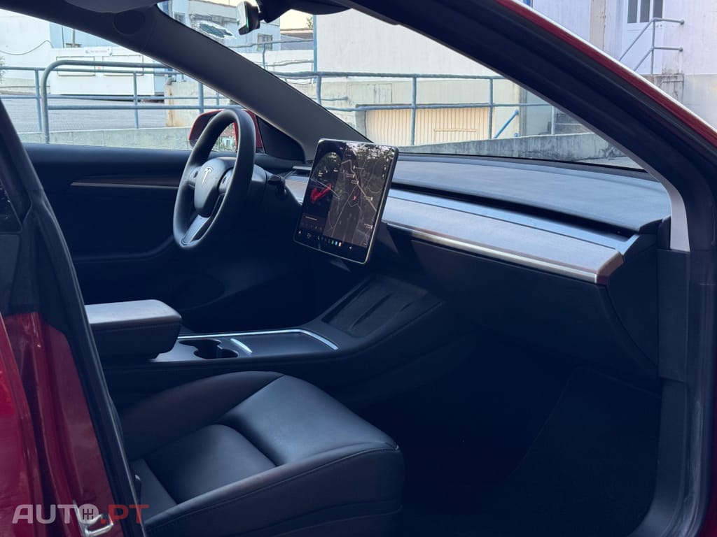 Tesla Model 3 Standard Range Plus RWD