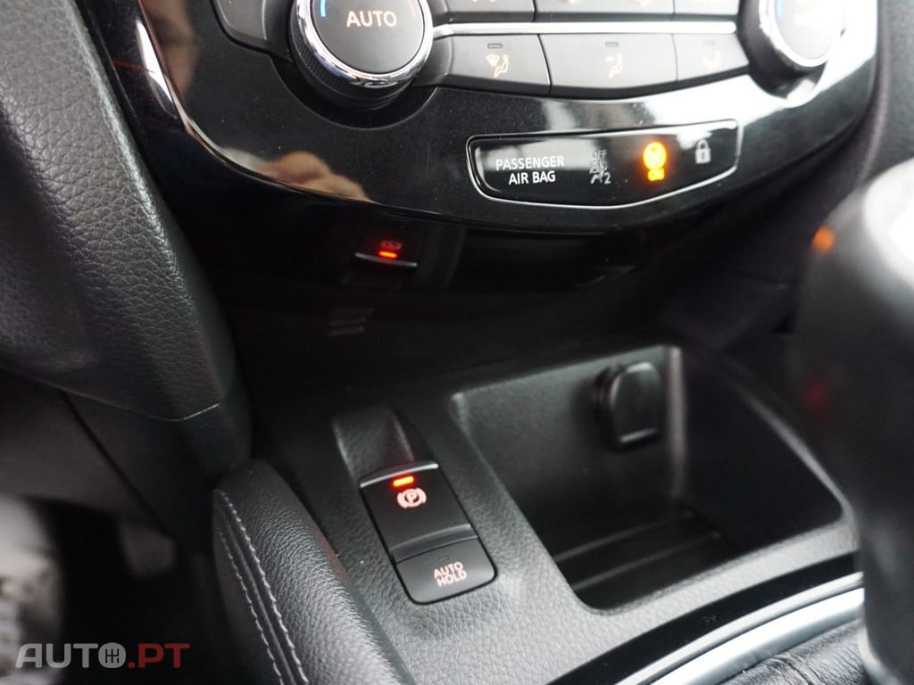 Nissan Qashqai 1.5 dCi N-Connecta J18