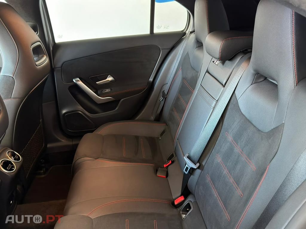 Mercedes-Benz A 250 e AMG Line