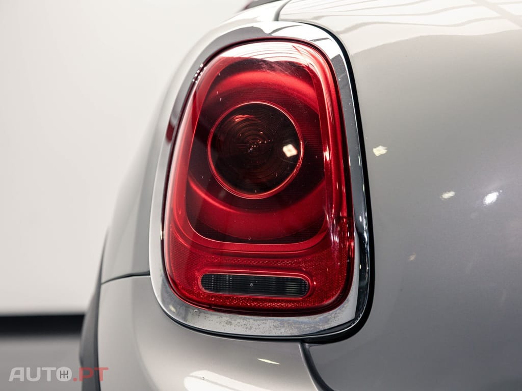 MINI Cooper John Cooper Works