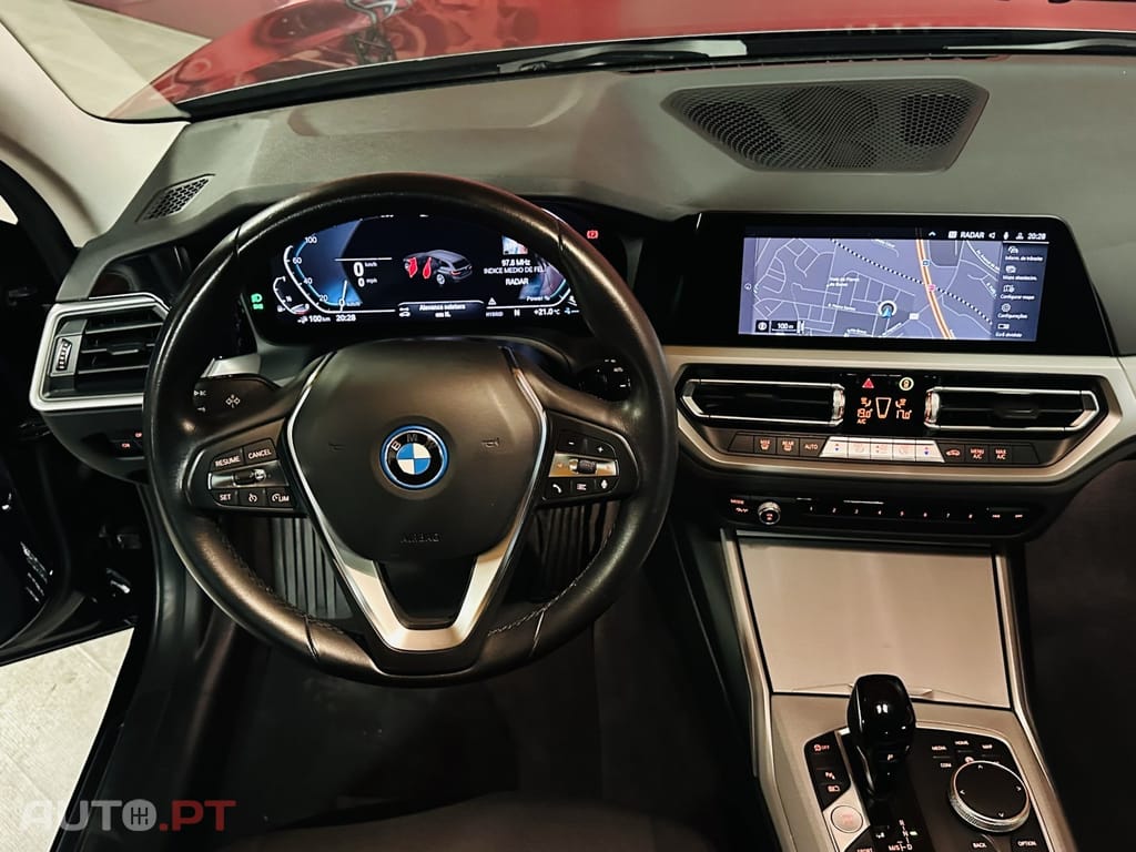 BMW 320 e Touring Corporate Edition Auto