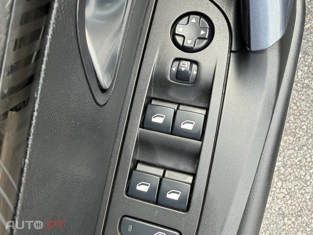 Peugeot 2008 1.5 BlueHDi Allure EAT8
