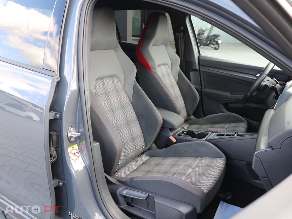 Volkswagen Golf 2.0 TSi GTi DSG Performance