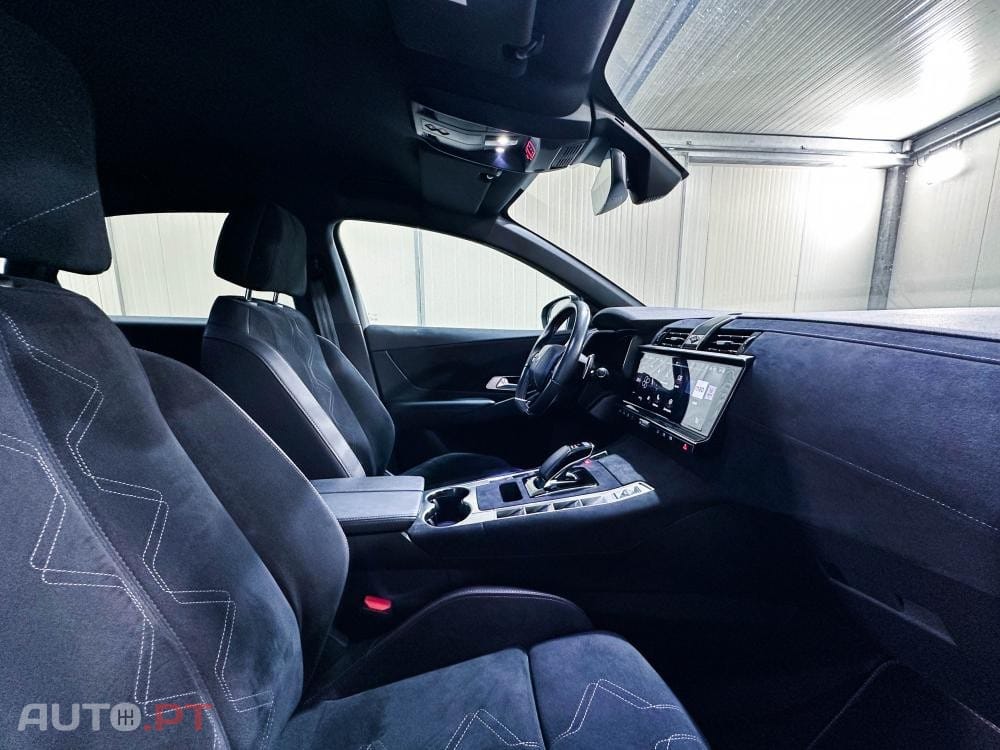 DS DS7 Crossback E-Tense Performance Line EAT8